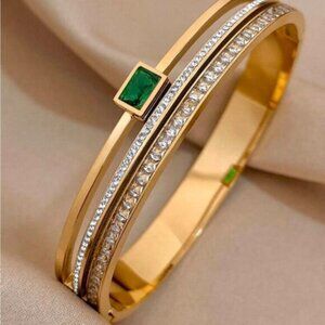 Elegant Gold and Green Bracelet